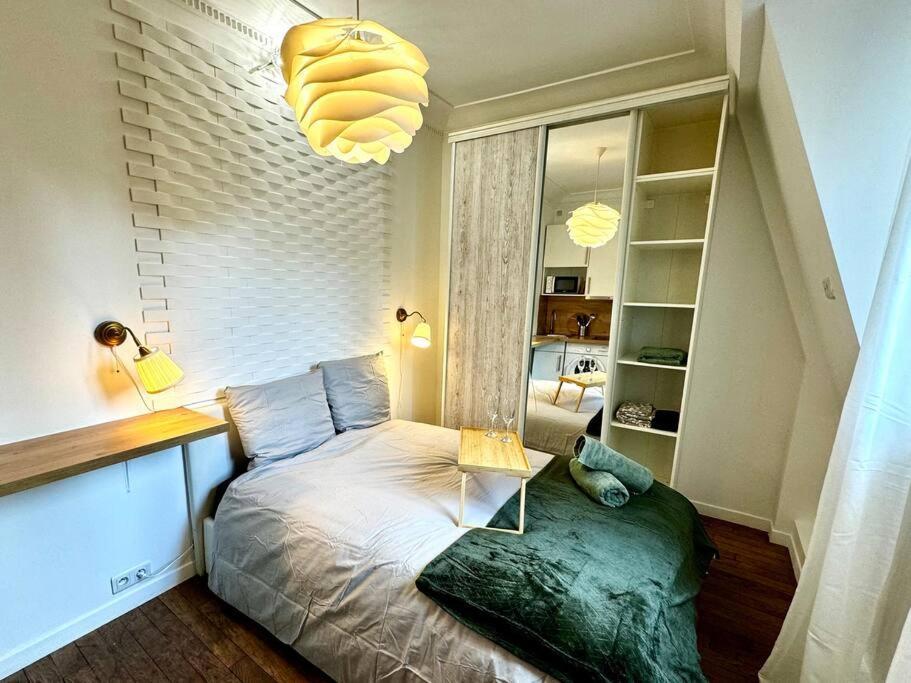 Champs-Elysees - Suite For 2 People Paris Exterior photo
