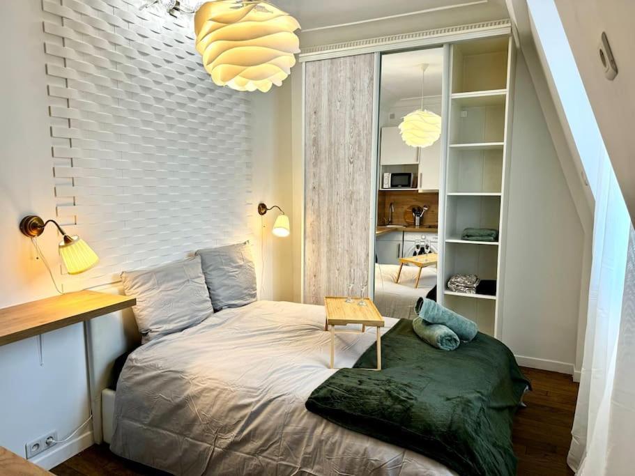 Champs-Elysees - Suite For 2 People Paris Exterior photo